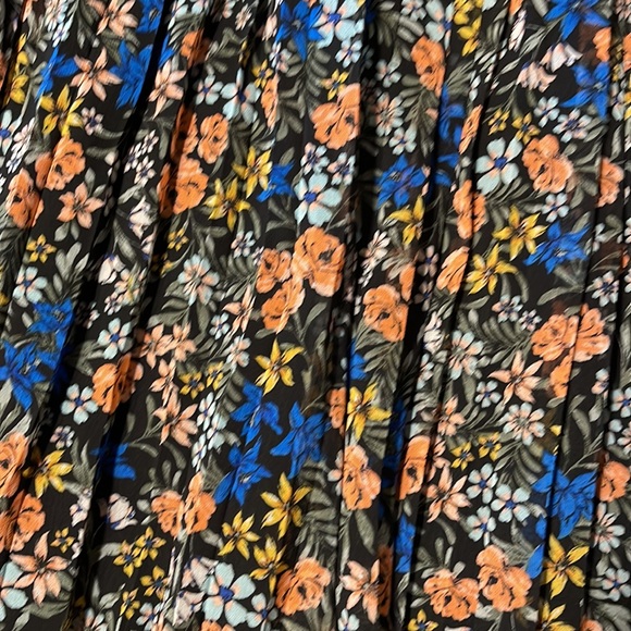 Gap floral pleated skirt - Picture 3 of 3
